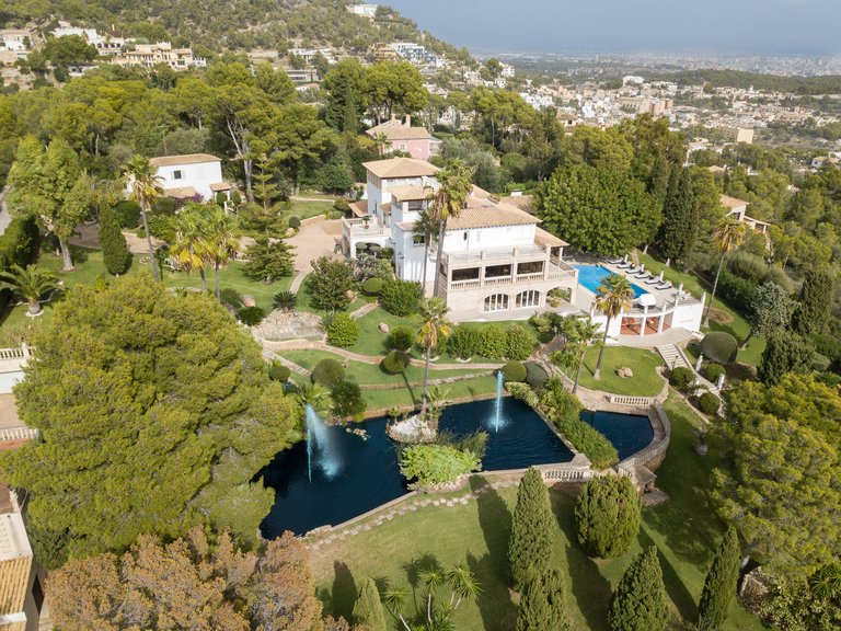 Villa for Sale in Gènova, Balearic Islands 1