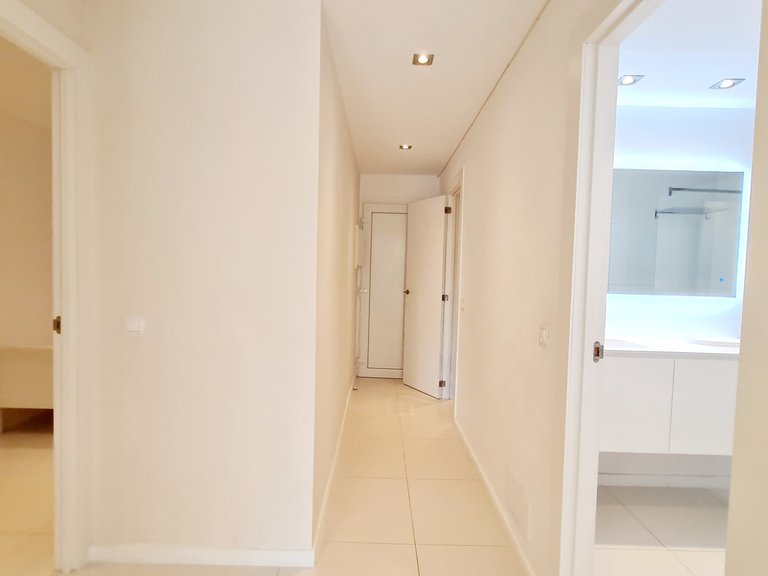 Apartment for Sale in Puerto Portals, Balearic Islands 11