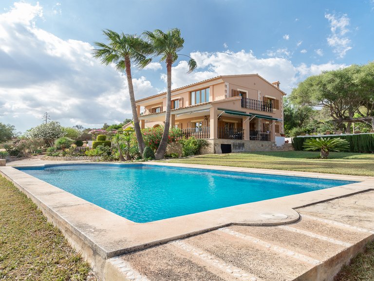 Villa for Sale in Puntiró, Balearic Islands 2