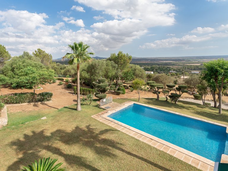 Villa for Sale in Puntiró, Balearic Islands 4