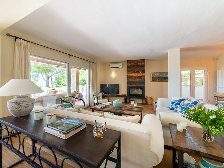 Villa for Sale in Santa Ponsa, Balearic Islands 30