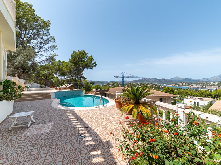 Villa for Sale in Santa Ponsa, Balearic Islands 3