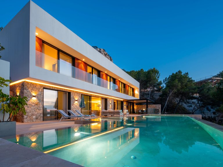 Villa for Sale in Puerto De Andratx, Balearic Islands 1