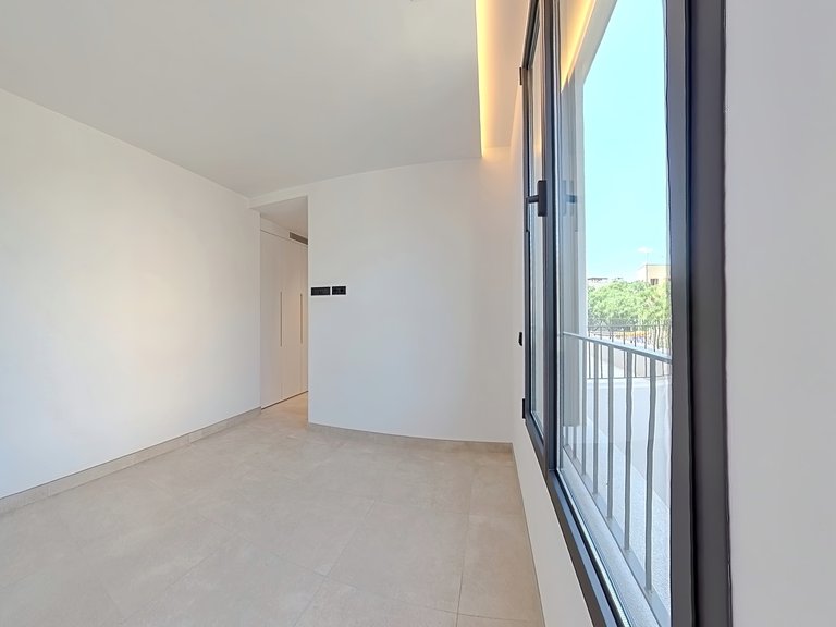 Apartment for Sale in El Terreno, Balearic Islands 15