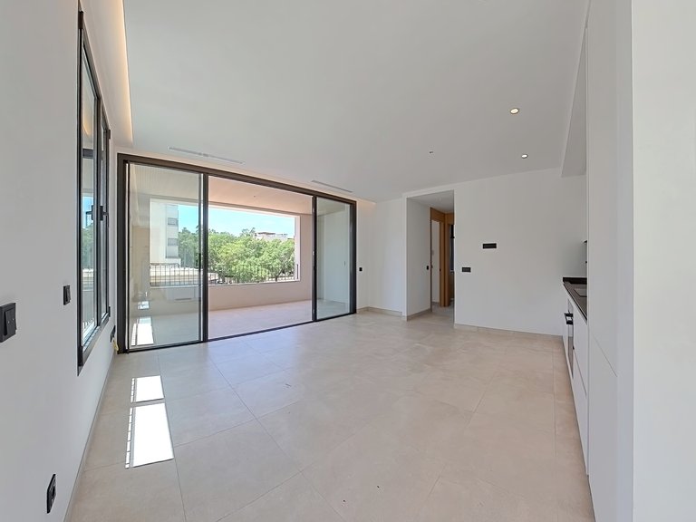 Apartment for Sale in El Terreno, Balearic Islands 5