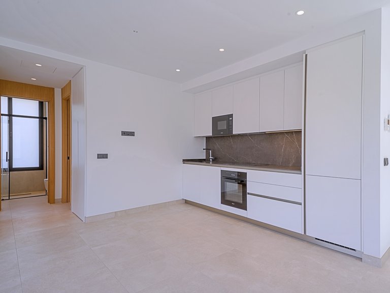 Apartment for Sale in El Terreno, Balearic Islands 7