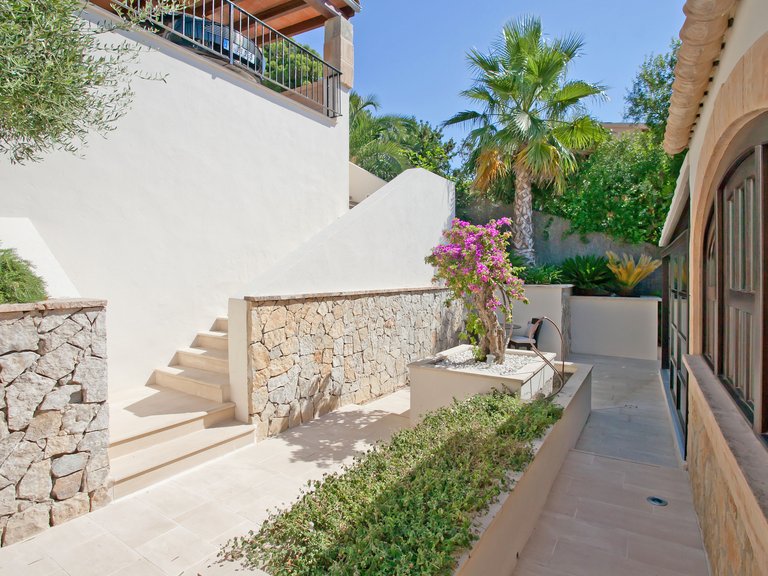 Villa for Sale in Bendinat, Balearic Islands 5