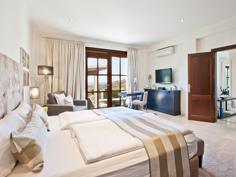 Villa for Sale in Bendinat, Balearic Islands 8