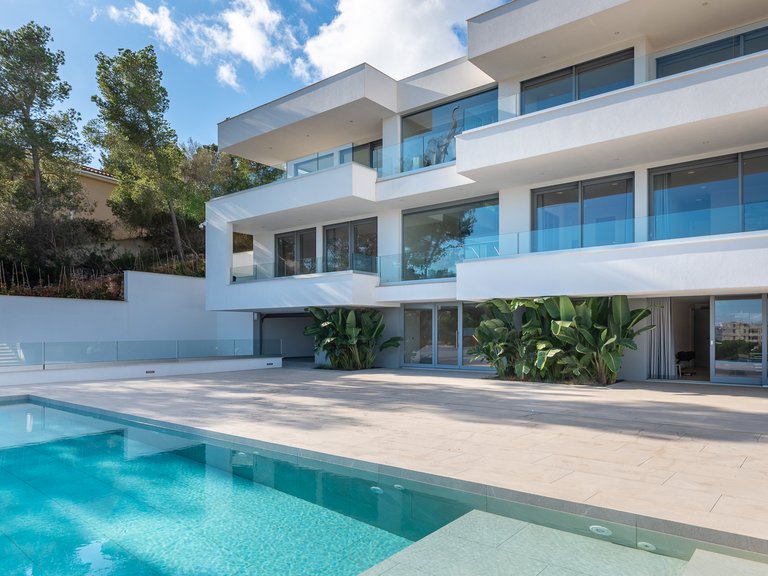 Villa for Sale in Palmanova, Balearic Islands 1