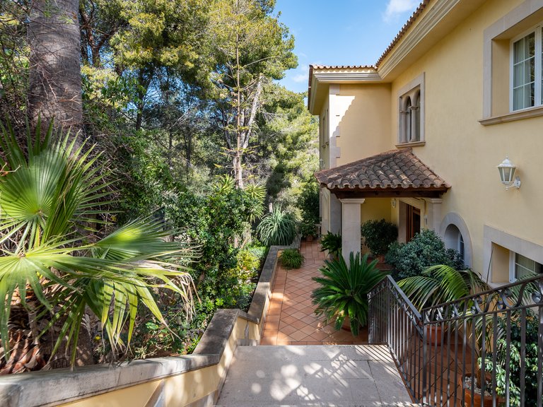 Villa for Sale in Bendinat, Balearic Islands 39
