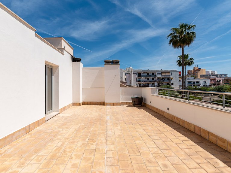 Villa for Sale in Molinar & Portixol, Balearic Islands 37