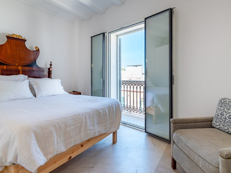 Villa for Sale in Molinar & Portixol, Balearic Islands 19