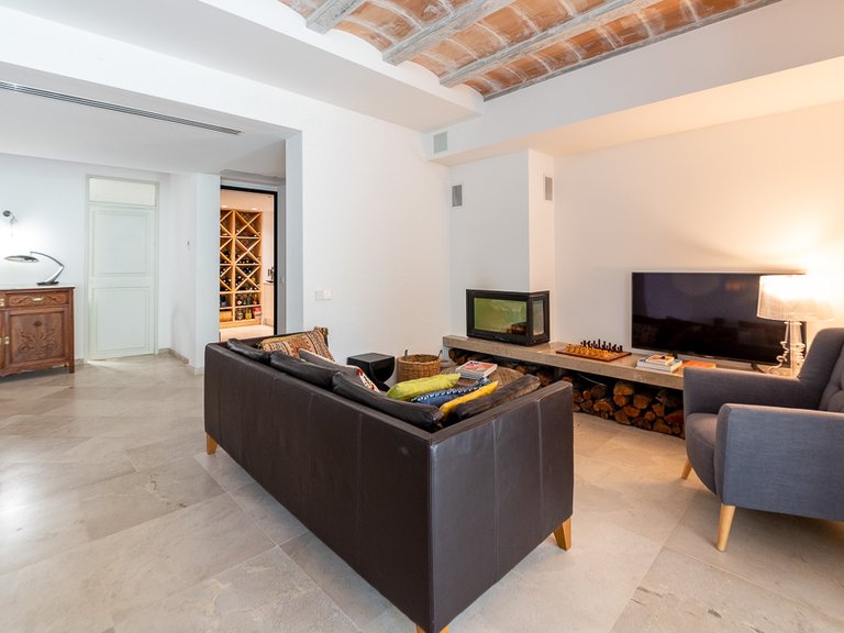 Villa for Sale in Molinar & Portixol, Balearic Islands 5
