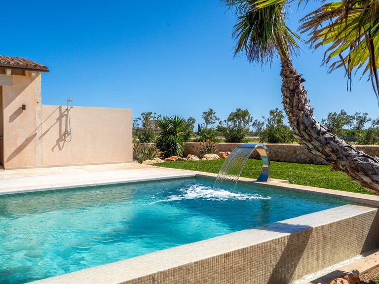 Country House for Sale in Llombards, Balearic Islands 4