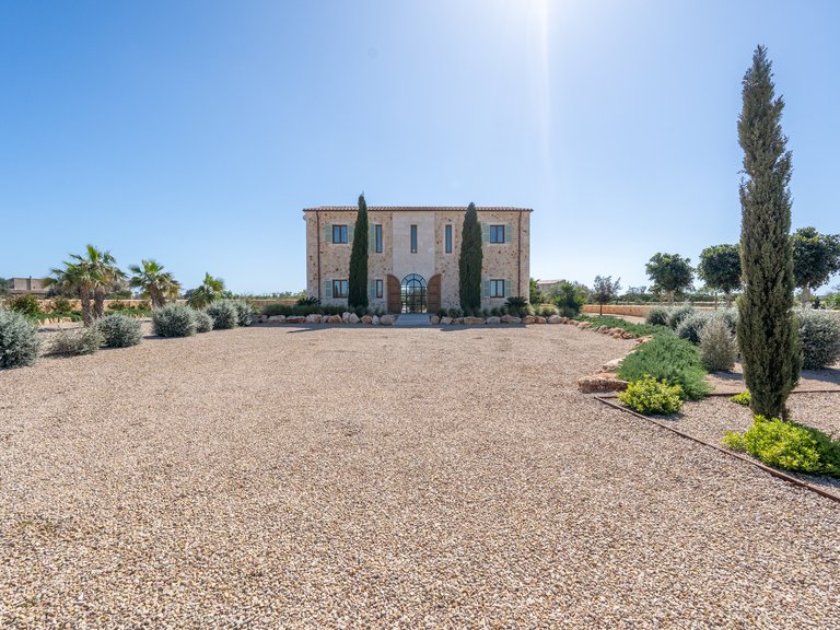 Country House for Sale in Llombards, Balearic Islands 13