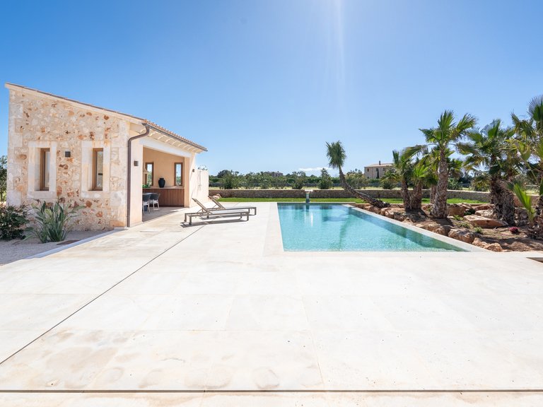 Country House for Sale in Llombards, Balearic Islands 7