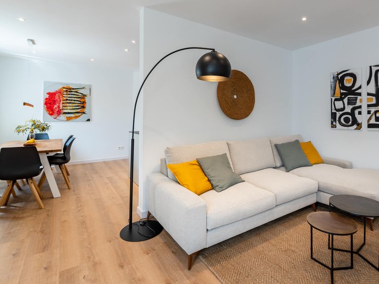 Apartment for Rent in El Terreno, Balearic Islands 3
