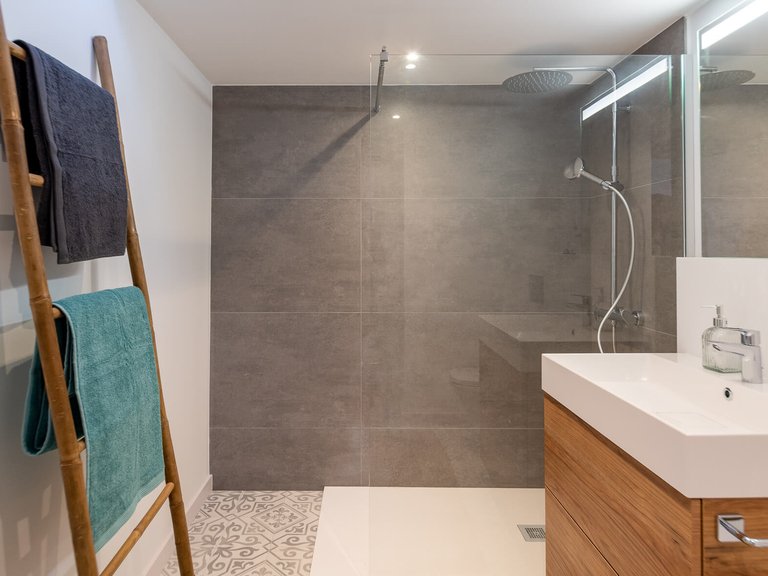 Apartment for Rent in El Terreno, Balearic Islands 11