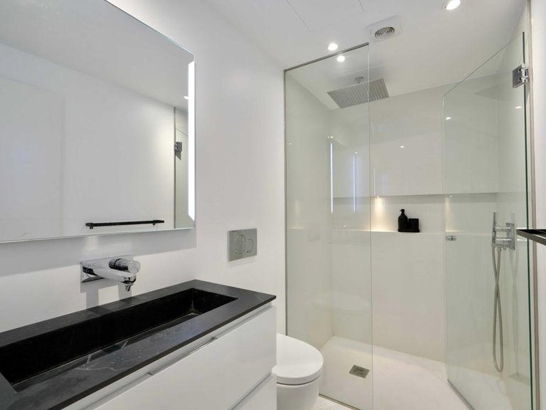 Apartment for Sale in Puerto Portals, Balearic Islands 6