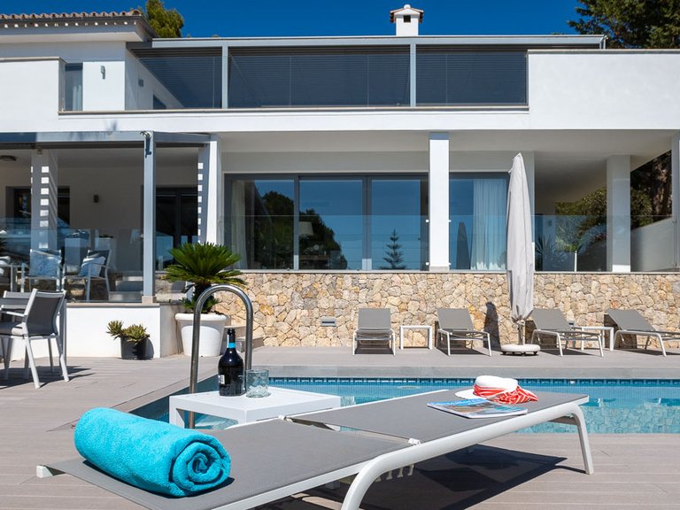 Villa for Sale in Santa Ponsa, Balearic Islands 2