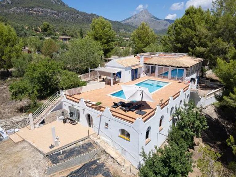 Villa for Sale in Es Capdellà, Balearic Islands 2