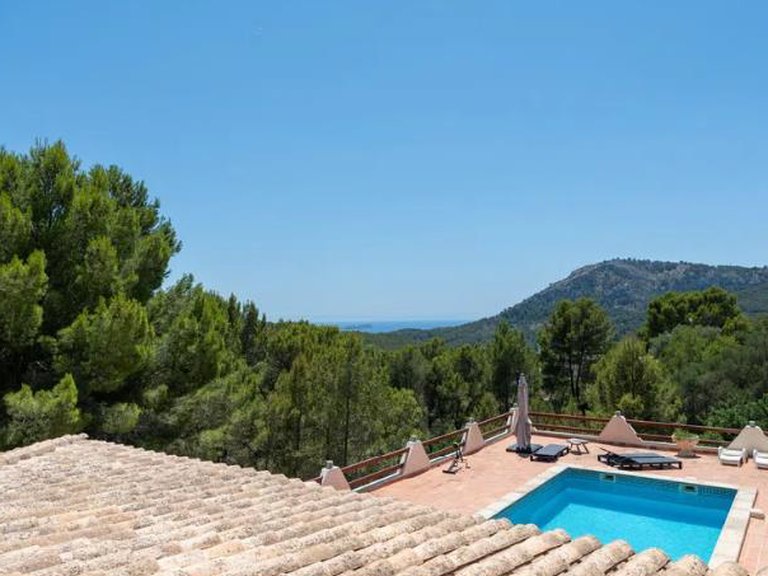 Villa for Sale in Es Capdellà, Balearic Islands 1