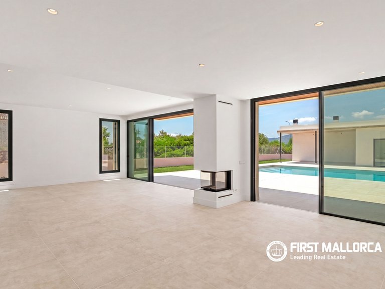 Villa for Sale in Puerto De Pollensa, Balearic Islands 6