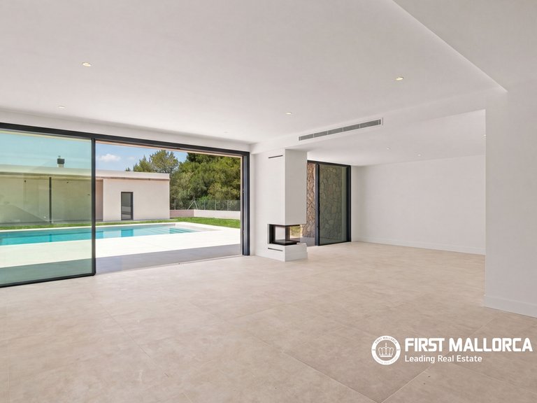 Villa for Sale in Puerto De Pollensa, Balearic Islands 7
