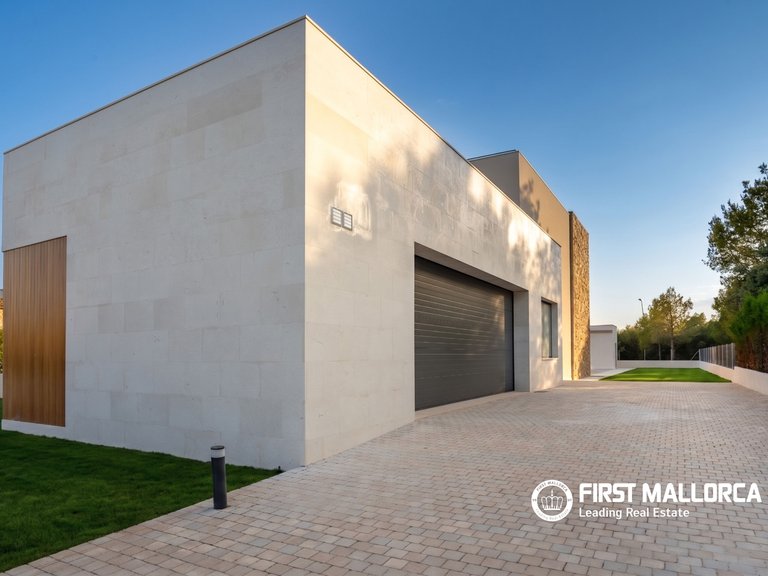 Villa for Sale in Puerto De Pollensa, Balearic Islands 37