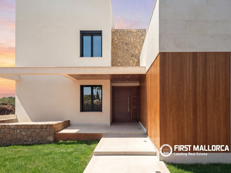 Villa for Sale in Puerto De Pollensa, Balearic Islands 2