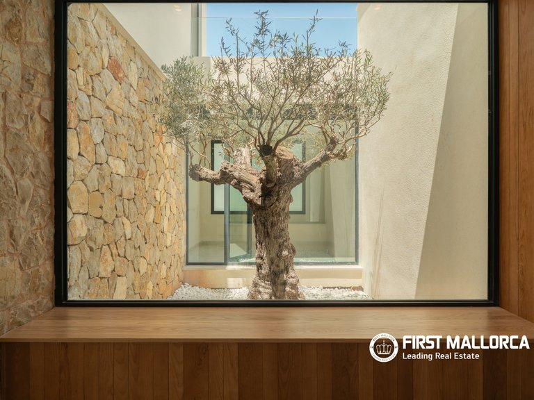 Villa for Sale in Puerto De Pollensa, Balearic Islands 8