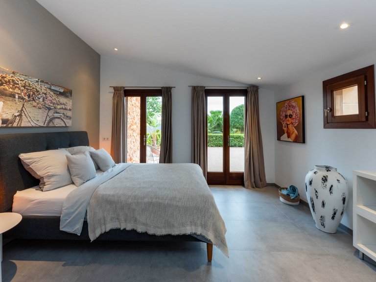 Country House for Sale in Campos, Balearic Islands 16