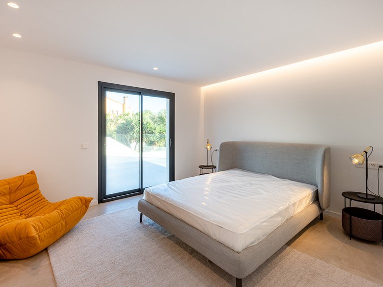 Villa for Sale in Santa Ponsa, Balearic Islands 11