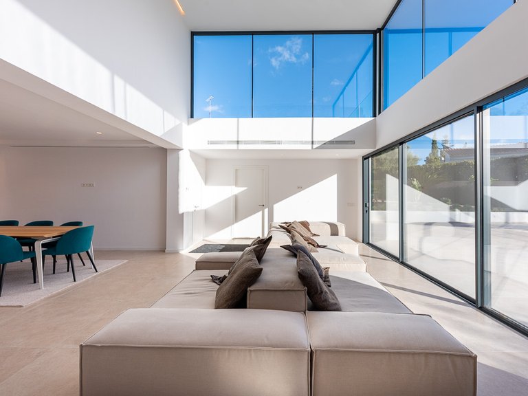 Villa for Sale in Santa Ponsa, Balearic Islands 2