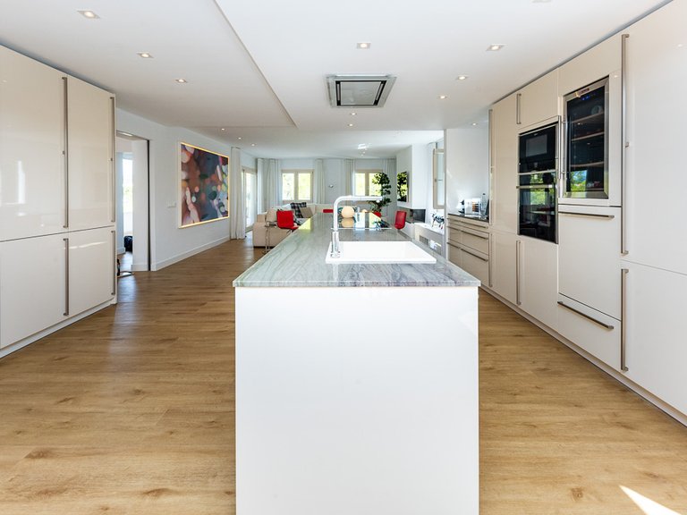 Villa for Sale in Santa Ponsa, Balearic Islands 18