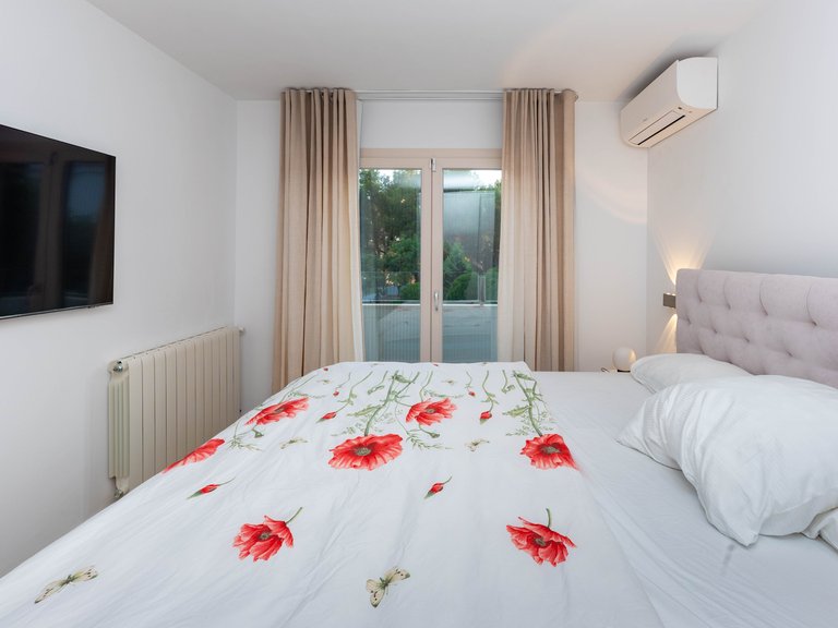 Villa for Sale in Santa Ponsa, Balearic Islands 38