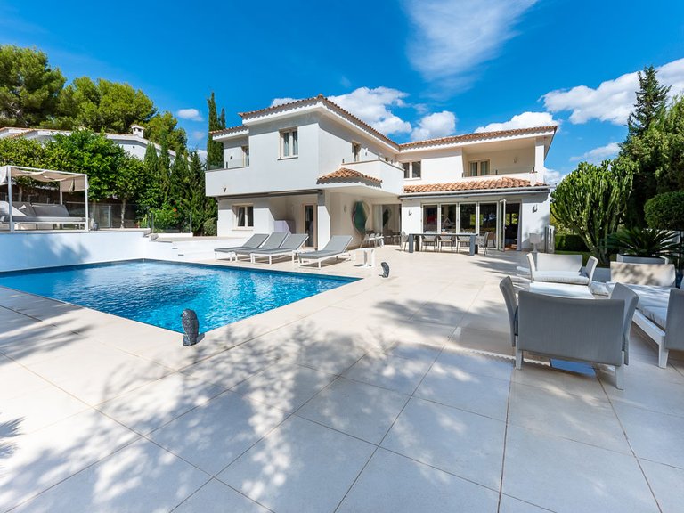 Villa for Sale in Santa Ponsa, Balearic Islands 4