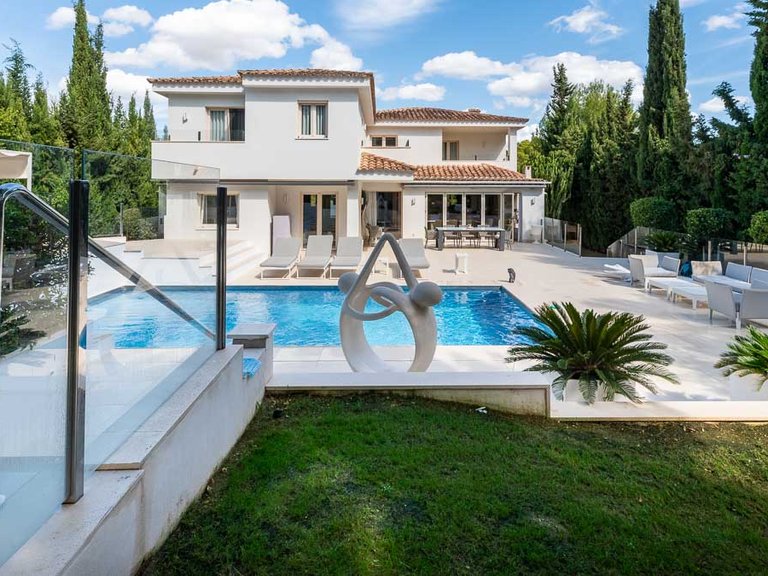 Villa for Sale in Santa Ponsa, Balearic Islands 33