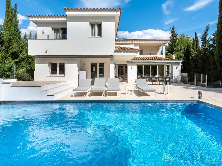 Villa for Sale in Santa Ponsa, Balearic Islands 34