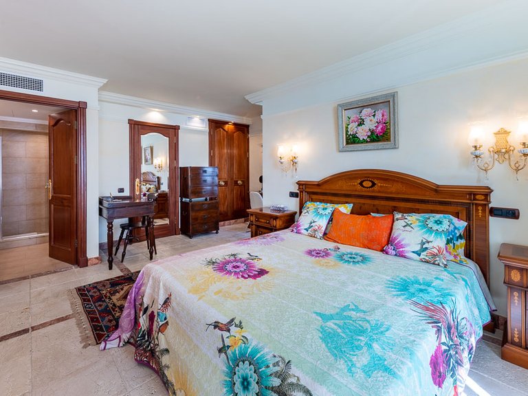 Apartment for Sale in Illetes, Balearic Islands 12