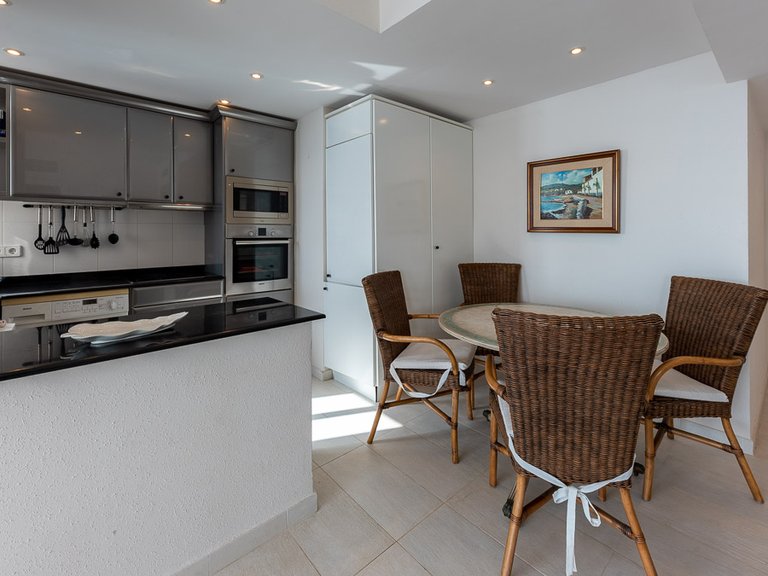 Apartment for Sale in Illetes, Balearic Islands 4