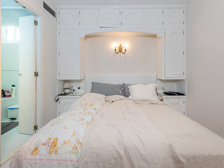 Apartment for Sale in Illetes, Balearic Islands 8