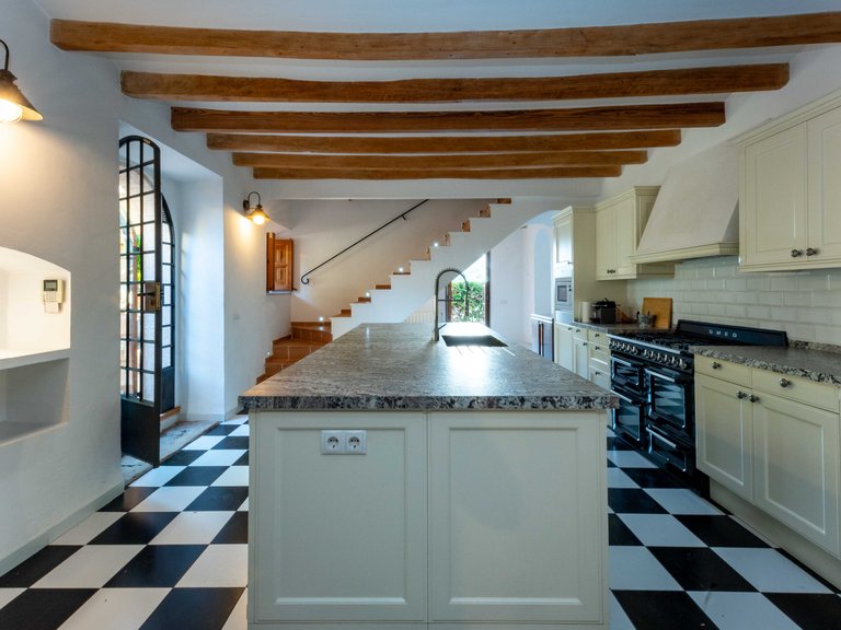 Villa for Sale in Bonanova & Son Armadans, Balearic Islands 6