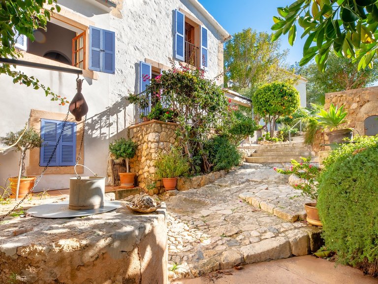 Villa for Sale in Bonanova & Son Armadans, Balearic Islands 3