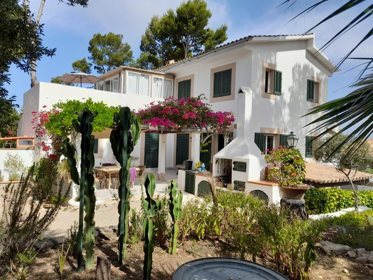 Villa for Sale in Santa Ponsa, Balearic Islands 1