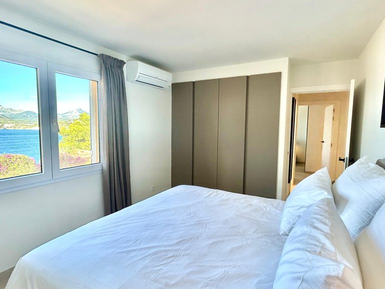 Villa for Sale in Santa Ponsa, Balearic Islands 12