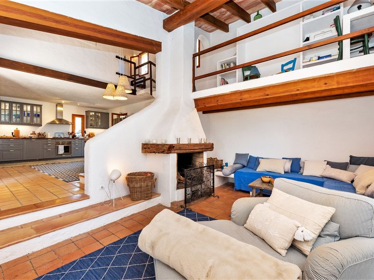 Country House for Sale in Porreres, Balearic Islands 4