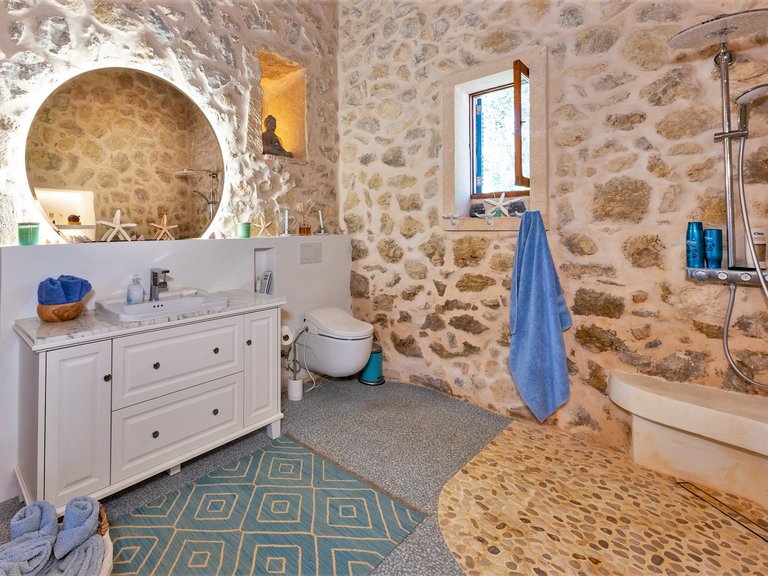 Country House for Sale in Porreres, Balearic Islands 11