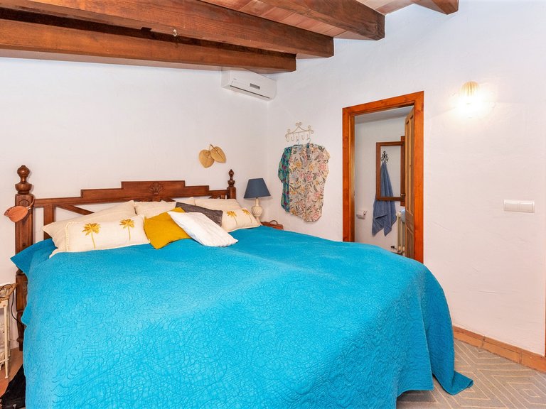 Country House for Sale in Porreres, Balearic Islands 15