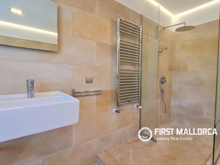 Villa for Rent in Bunyola, Balearic Islands 18